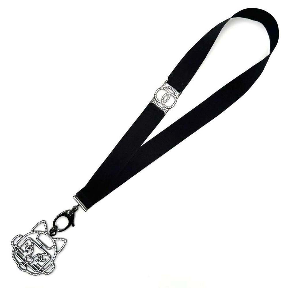 CHANEL Authentic Necklace - Picture 3 of 10